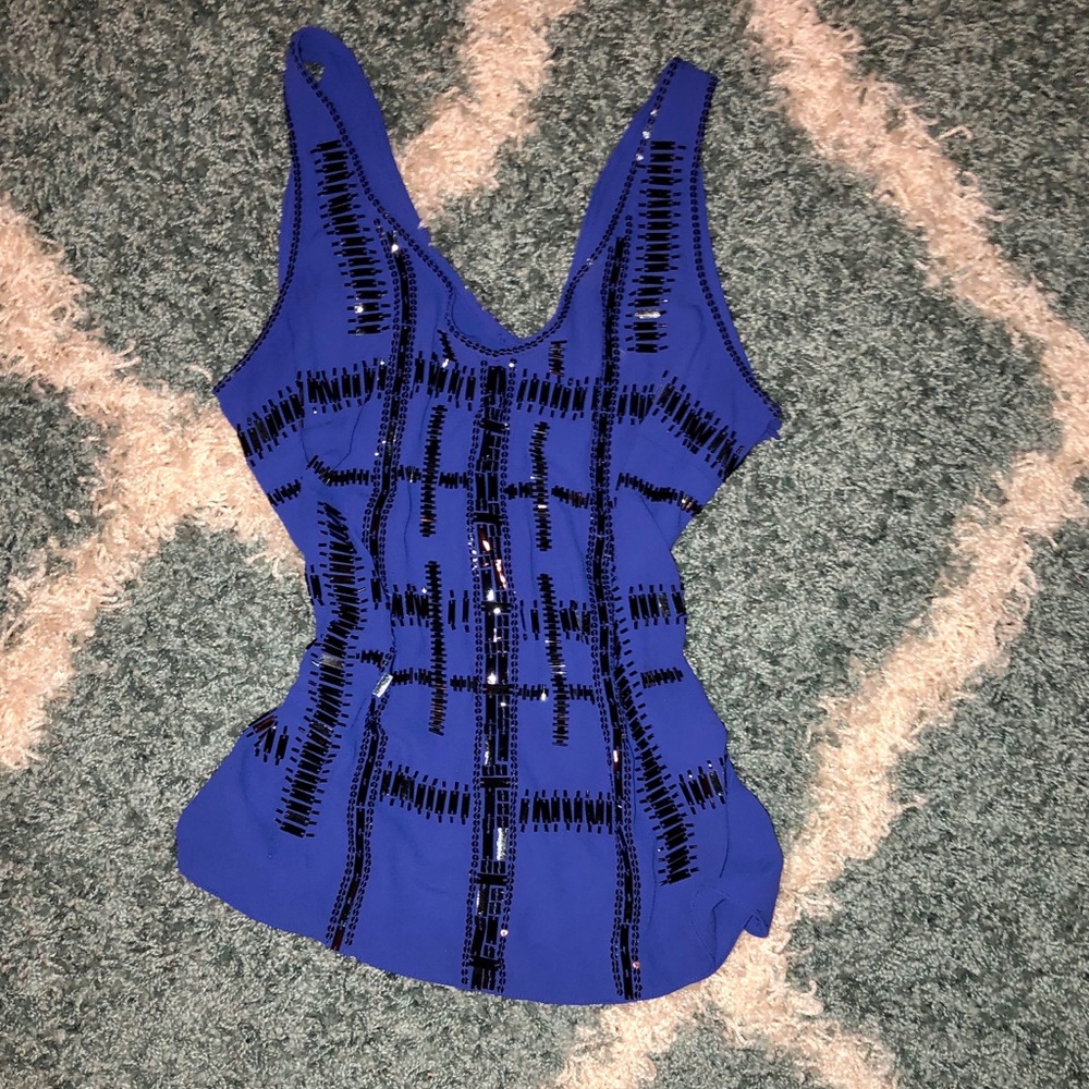 Cache Sleeveless and dressy with sequins top